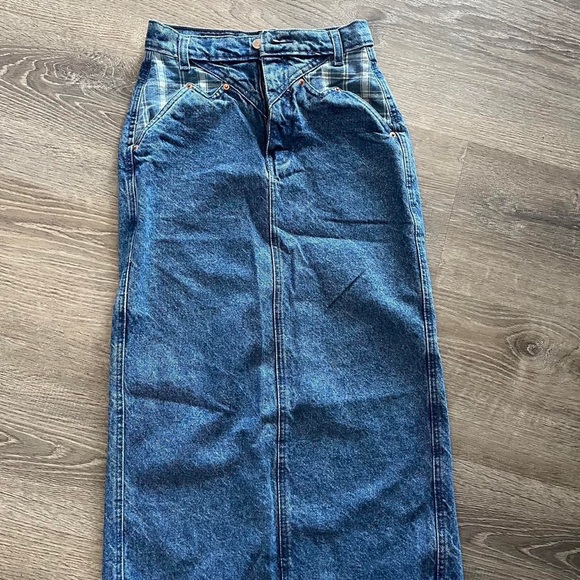 Vintage looking skirt - Picture 2 of 4